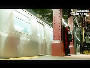 Debi Mazar, Janeane Garofalo lesbian, Sexy scene in Younger (2015-2021) 17