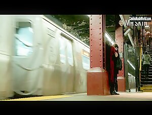 Debi Mazar, Janeane Garofalo lesbian, Sexy scene in Younger (2015-2021) 19