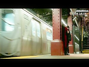 Debi Mazar, Janeane Garofalo lesbian, Sexy scene in Younger (2015-2021) 20
