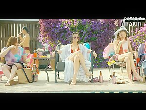 Grace Gummer Sexy, bikini scene in Dr. Death (2021) 2