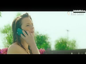 Grace Gummer Sexy, bikini scene in Dr. Death (2021) 20