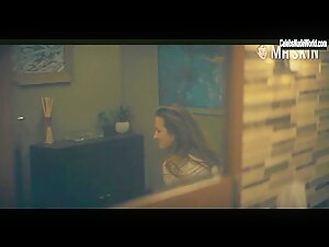 Grace Gummer Nude, butt scene in Dr. Death (2021) 10
