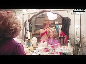 Marilu Henner, Lindsay Crouse Sexy scene in Between the Lines (1977) 6