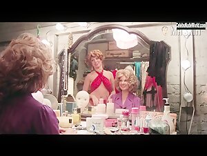 Marilu Henner, Lindsay Crouse Sexy scene in Between the Lines (1977) 9