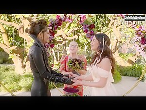 Lesley-Ann Brandt, Inbar Lavi lesbian, Sexy scene in Lucifer (2016-2021) 11