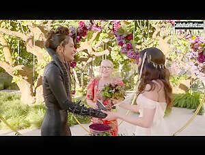 Lesley-Ann Brandt, Inbar Lavi lesbian, Sexy scene in Lucifer (2016-2021) 13