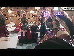 Madelaine Petsch, Lili Reinhart, Camila Mendes in Riverdale s6x21 10