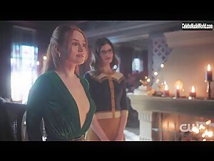 Lili Reinhart, Camila Mendes in Riverdale season 6 (2022) 1