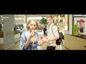 Darya Moroz, Tatyana Babenkova in Klinika schastya s01e01-02 (2021) 3
