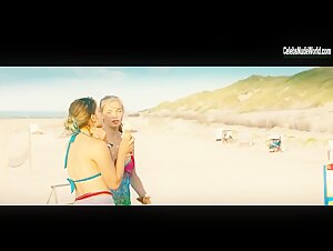 Emma-Katharina Suthe and others in Get Lucky (2019) 15