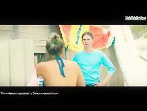 Emma-Katharina Suthe and others in Get Lucky (2019) 2