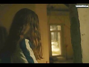 Anya Patokina, Polina Fedina in Sasha (2022)  10