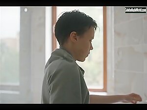 Anya Patokina, Polina Fedina in Sasha (2022)  18