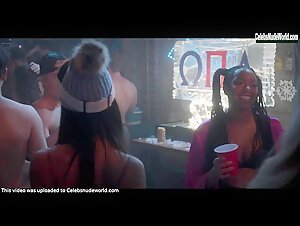 Pauline Chalamet, Renee Rapp, Amrit Kaur in The Sex Lives of College Girls (2022) 10