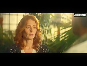 Wiktoria Filus, Magdalena Poplawska, Matylda Giegzno shower , bed scene in Glitter (2022) s1e7 19