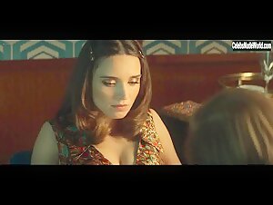 Wiktoria Filus, Magdalena Poplawska, Matylda Giegzno licking scene in Glitter (2022) s1e10 9