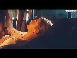Stefanie Scott, Abby Quinn in Good Girls Get High (2018) 10