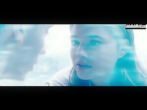 Stefanie Scott in At First Light (2018) 19