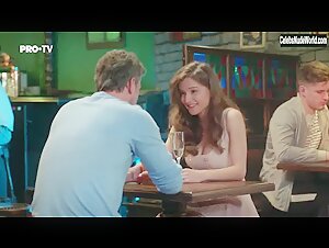 Aida Economu sexy scene in Profu (2019) 3