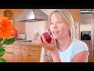 Rosanna Arquette, Baelyn Neff in I-See-You.Com (2006) 11