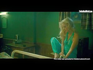 Jessica Chastain in George and Tammy (2022) 14