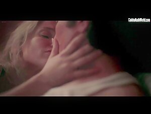 Jessica Chastain Blonde , boobs in George and Tammy (2022) 2
