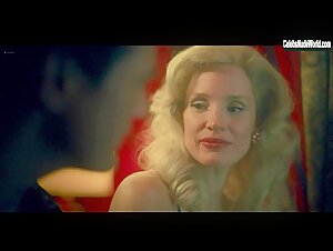 Jessica Chastain Kissing , Bathroom in George and Tammy (2022) 6