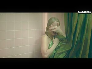 Jessica Chastain Bathroom , Blonde in George and Tammy (2022) 14