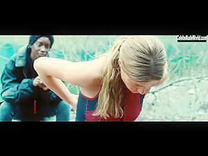 Adele Exarchopoulos, Daphne Patakia, Swala Emati nude, Kissing in Les cinq diables (2022) 14