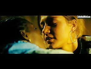 Adele Exarchopoulos, Daphne Patakia, Swala Emati nude, Kissing in Les cinq diables (2022) 15
