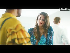 Magdalena Laubisch, Malaya Stern Takeda in Love Addicts (2022) 12