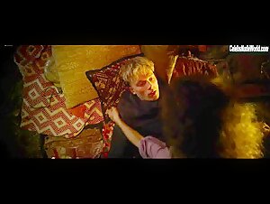 Henriette Confurius, Roxane Duran in Narziss und Goldmund (2020)  1