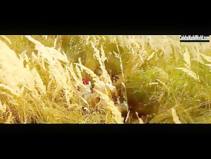 Henriette Confurius, Roxane Duran in Narziss und Goldmund (2020)  7