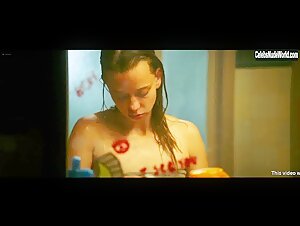 Ludivine Sagnier, Sophie Breyer in La Ruche (2021)  17