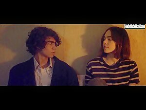 Ximena Lamadrid, Carolina Politi in No Abras La Puerta (2022) 1
