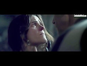 Ximena Lamadrid, Carolina Politi in No Abras La Puerta (2022) 11