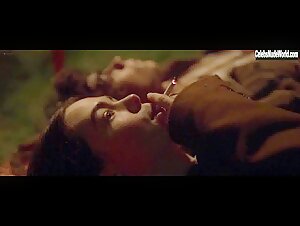 Ximena Lamadrid, Carolina Politi in No Abras La Puerta (2022) 7