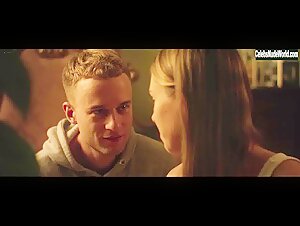 Emma Giegzno naughty, ass scenein Ha?ba (2022)  6