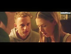 Emma Giegzno naughty, ass scenein Ha?ba (2022)  7