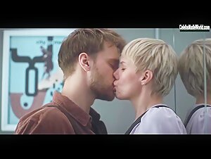 Roma Gasiorowska in Tonight You're Sleeping with Me (2023)  10