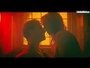 Roma Gasiorowska in Tonight You're Sleeping with Me (2023)  6