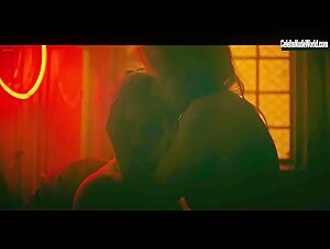 Roma Gasiorowska in Tonight You're Sleeping with Me (2023)  8