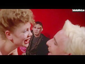 Sarah Maur Thorp, Carolyn Cortez, Cathy Murphy in Edge of Sanity (1989)  16