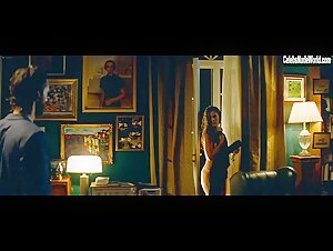 Marine Vacth, Isabelle Adjani in Mascarade (2022) 15