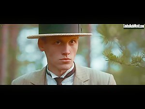 Hanna-Ly Aavik, Grete Klein, Liis Lass in Soo (2022)  3