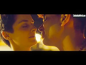 Noemie Merlant in Mi iubita mon amour (2021) 2