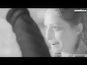 Ana María Otálora, Silvia Santamaría in Petit mal (2022)  8