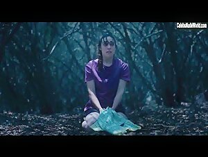 Natalia Solián in Huesera (2022) 19