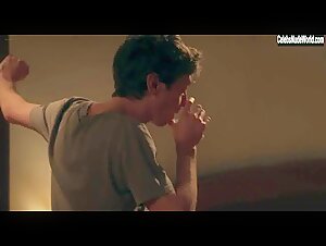 Noemie Merlant in Un año, una noche (2022) 7
