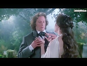Lysette Anthony & Darla Haun and Karen Roe in Dracula Dead and Loving It (1995)  18